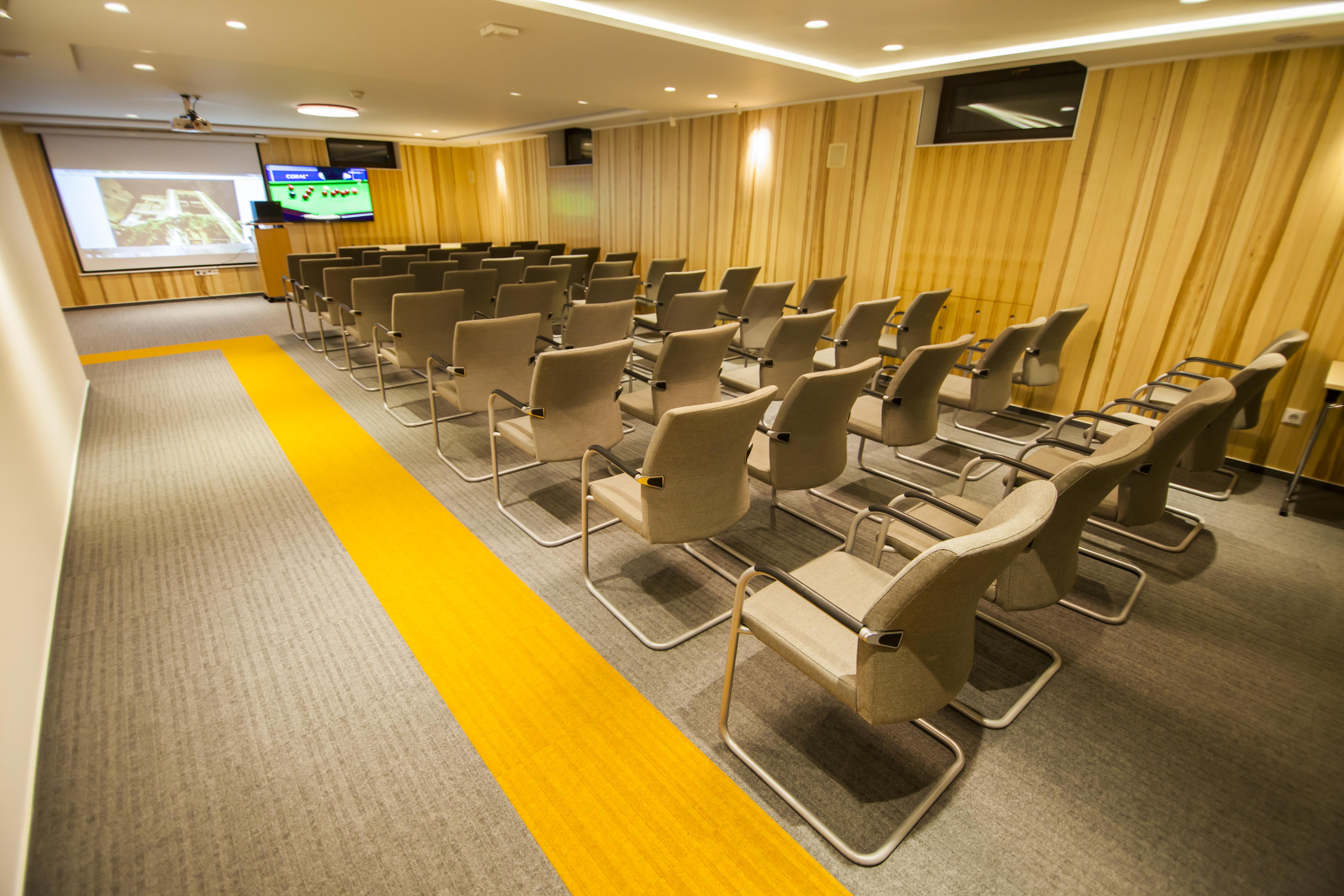 Cluj Business Class Екстериор снимка